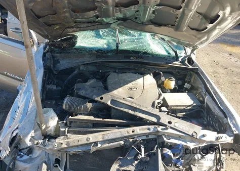 2018 Toyota Tacoma Sr5 V6 from USA, damaged, VIN 3TMDZ5BN8JM037129